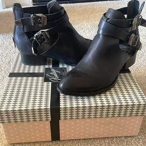 Jeffrey Campbell everly black boot size 8 original packaging lightly worn